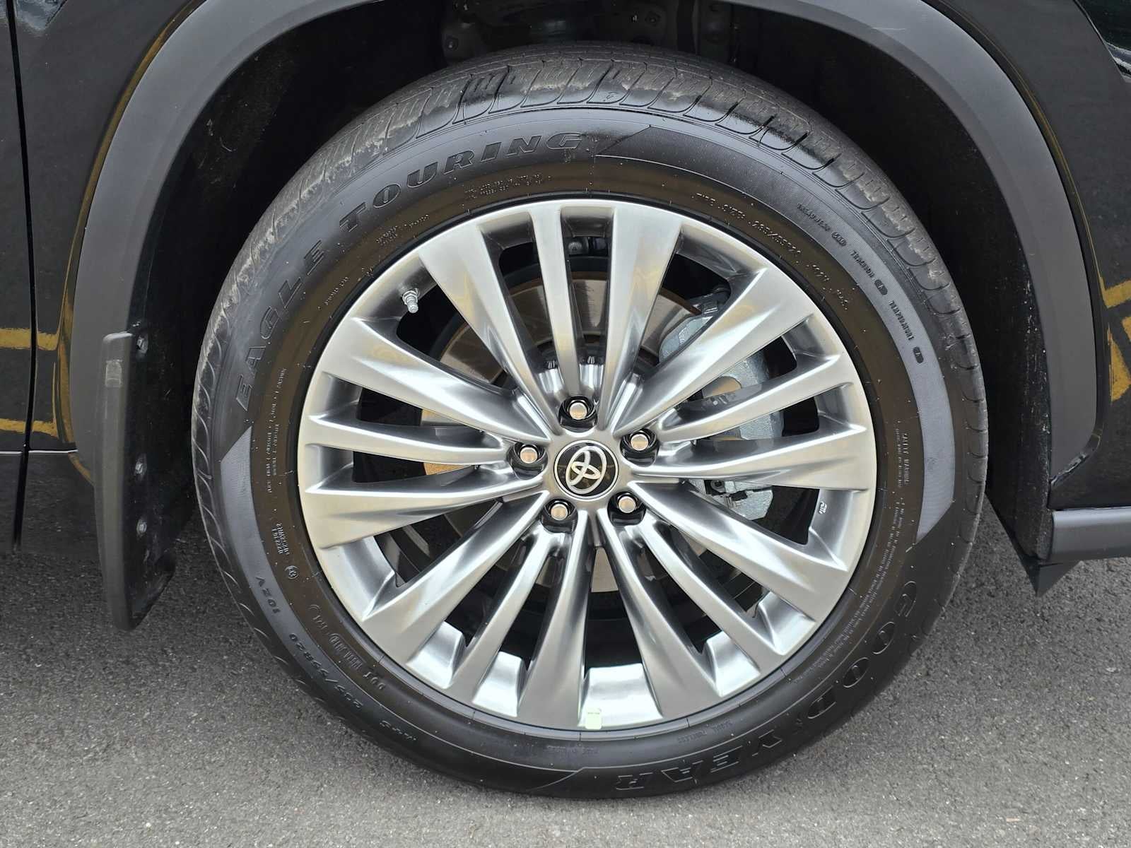 2024 Toyota Highlander Platinum