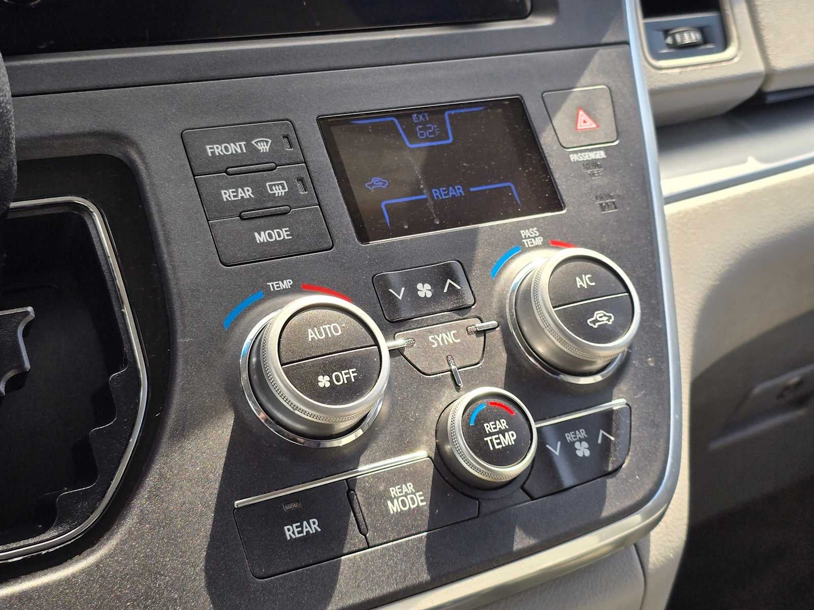 2017 Toyota Sienna L
