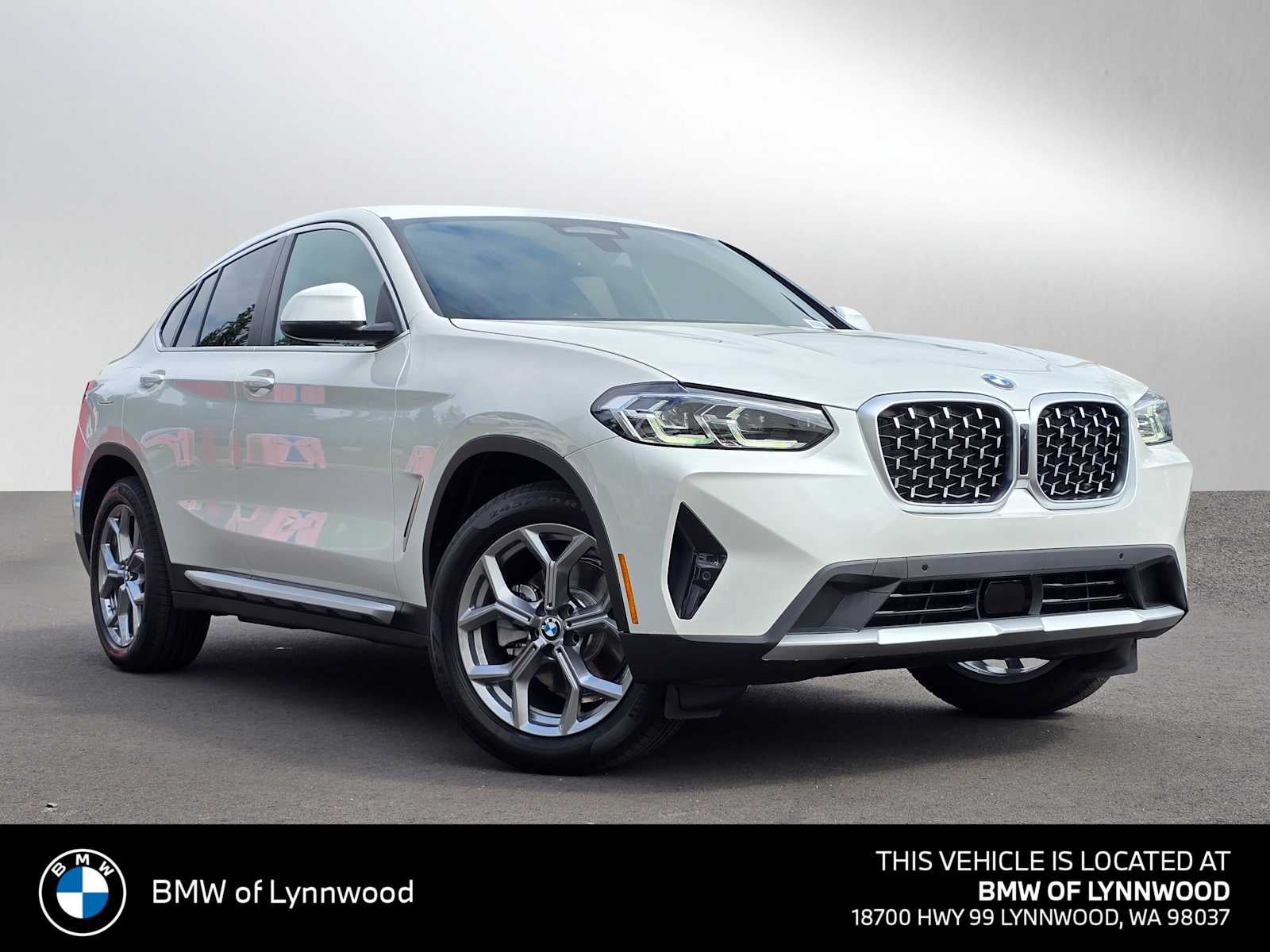 2025 BMW X4 xDrive30i