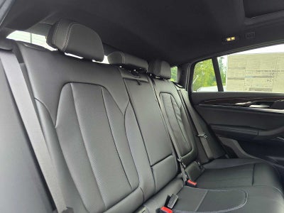 2025 BMW X4 xDrive30i