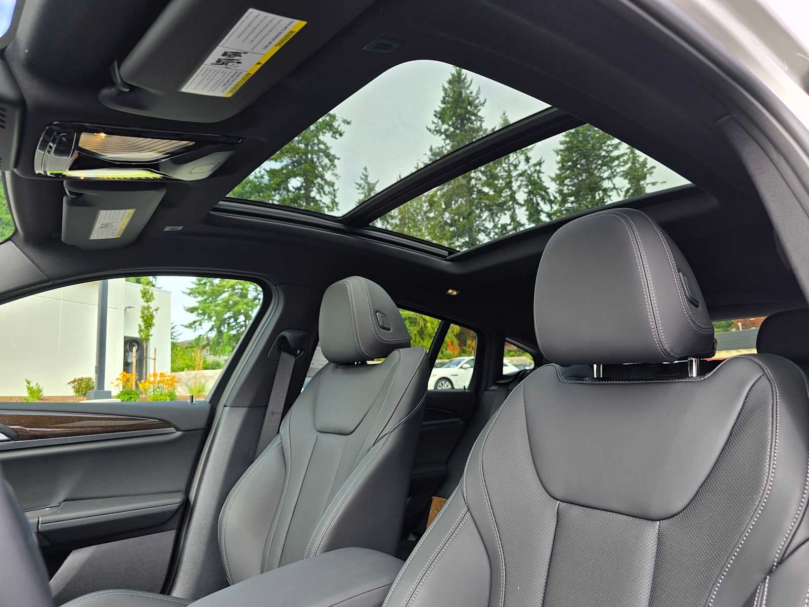 2025 BMW X4 xDrive30i