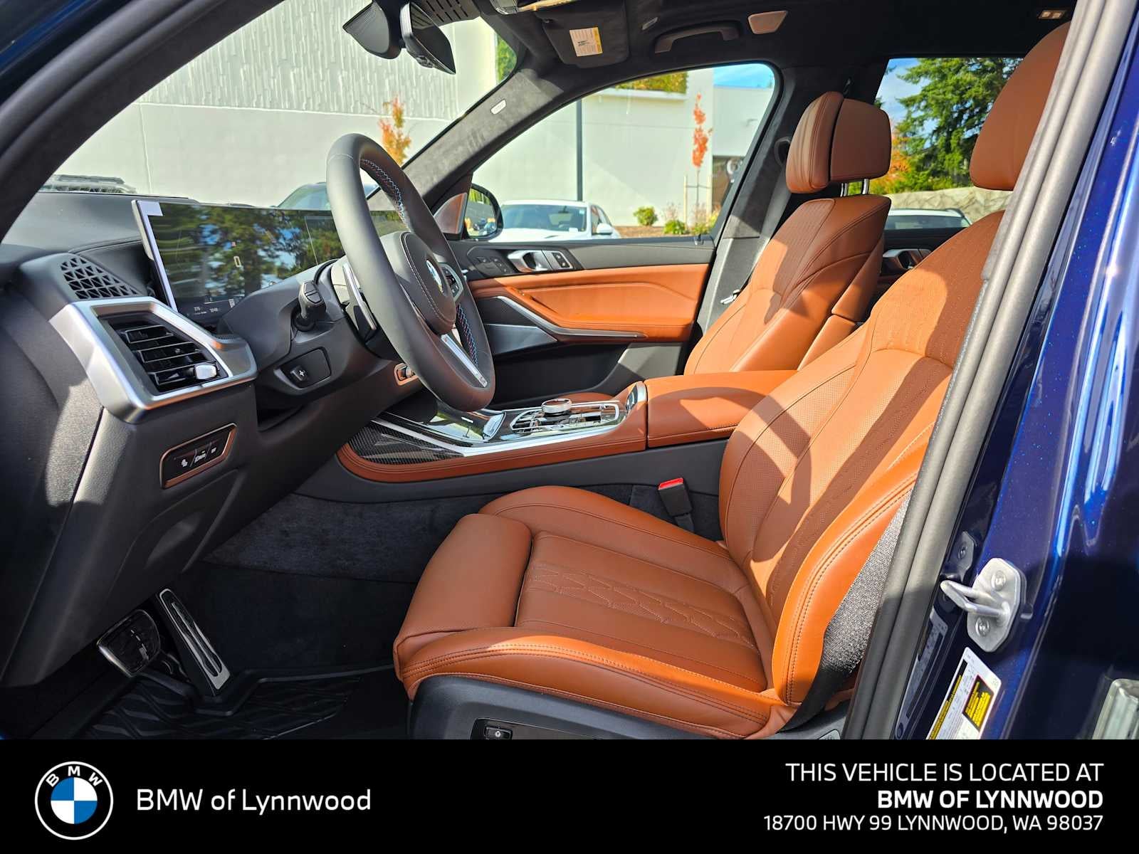 2026 BMW X7 M60i M60i