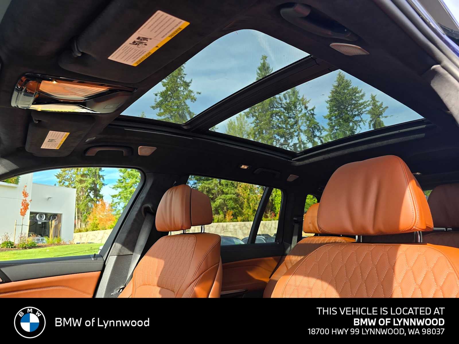 2026 BMW X7 M60i M60i