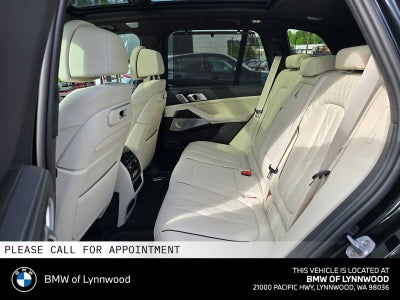 2026 BMW X5 M60i M60i