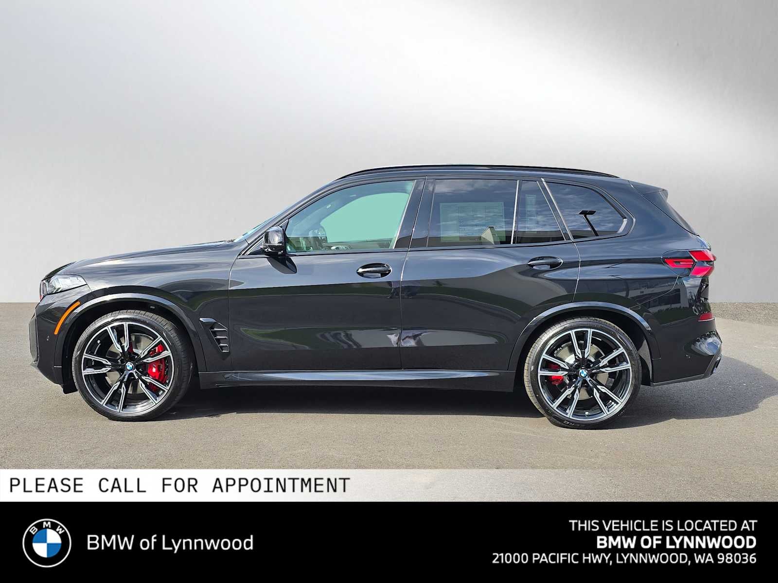 2026 BMW X5 M60i M60i