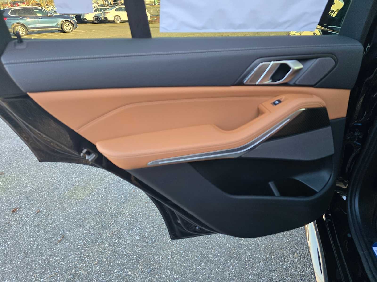 2025 BMW X5 M60i M60i