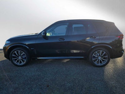 2025 BMW X5 M60i M60i