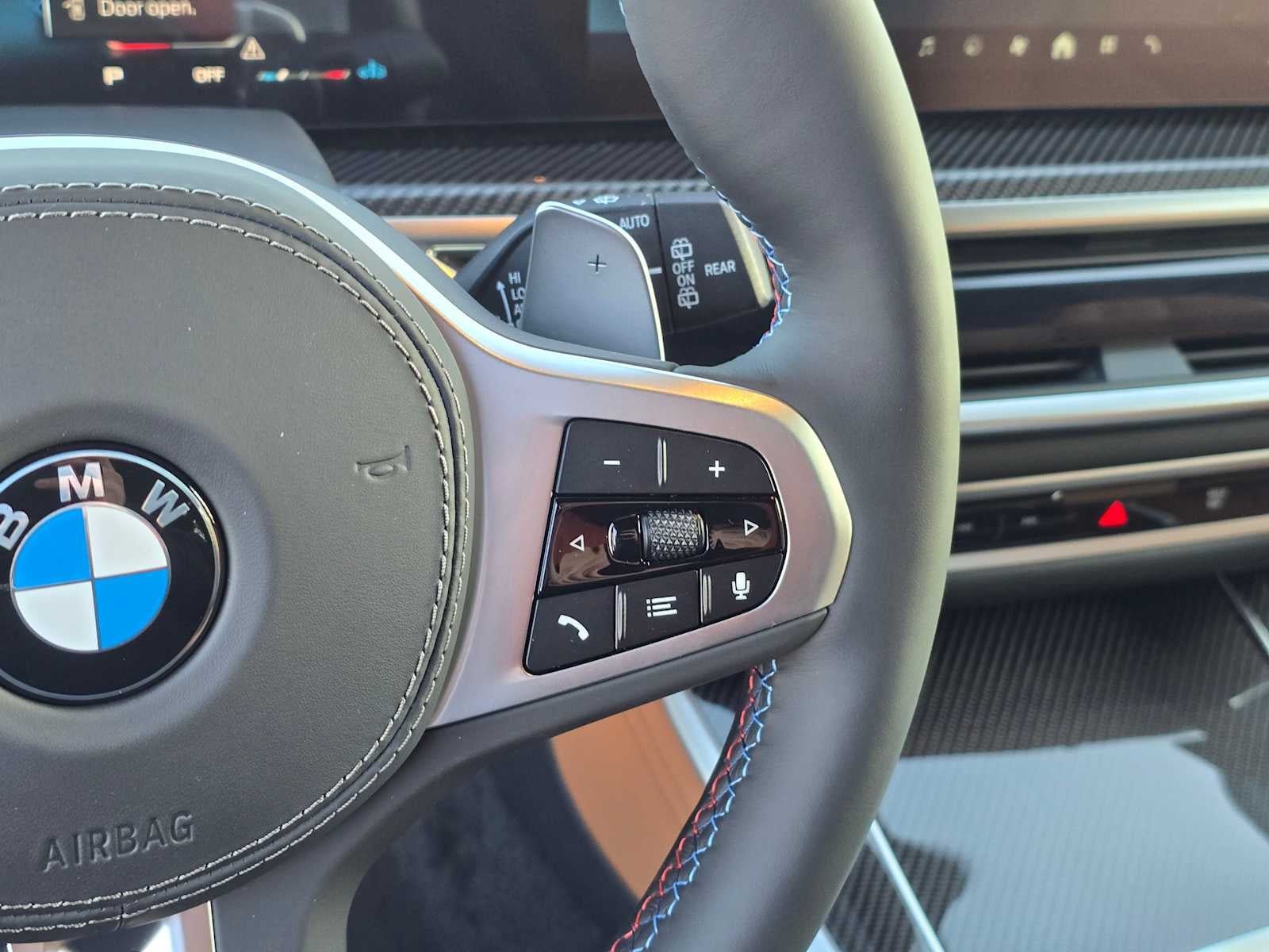 2025 BMW X5 M60i M60i