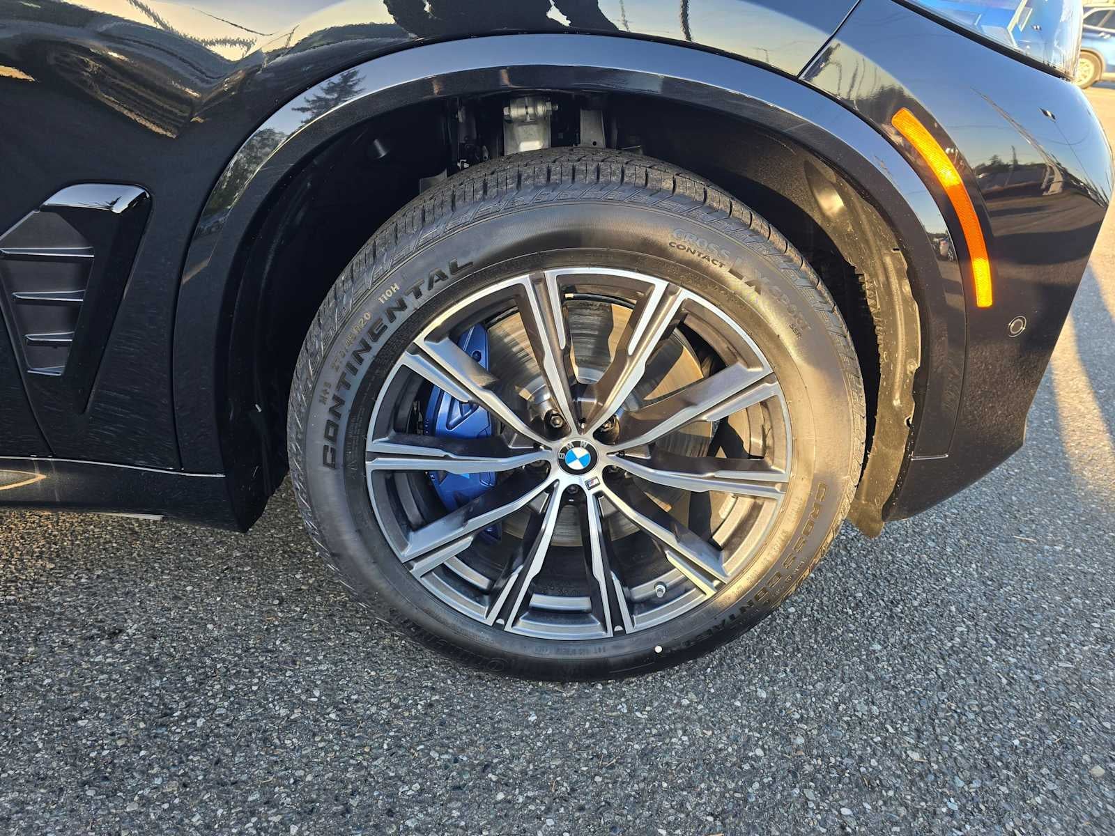 2025 BMW X5 M60i M60i