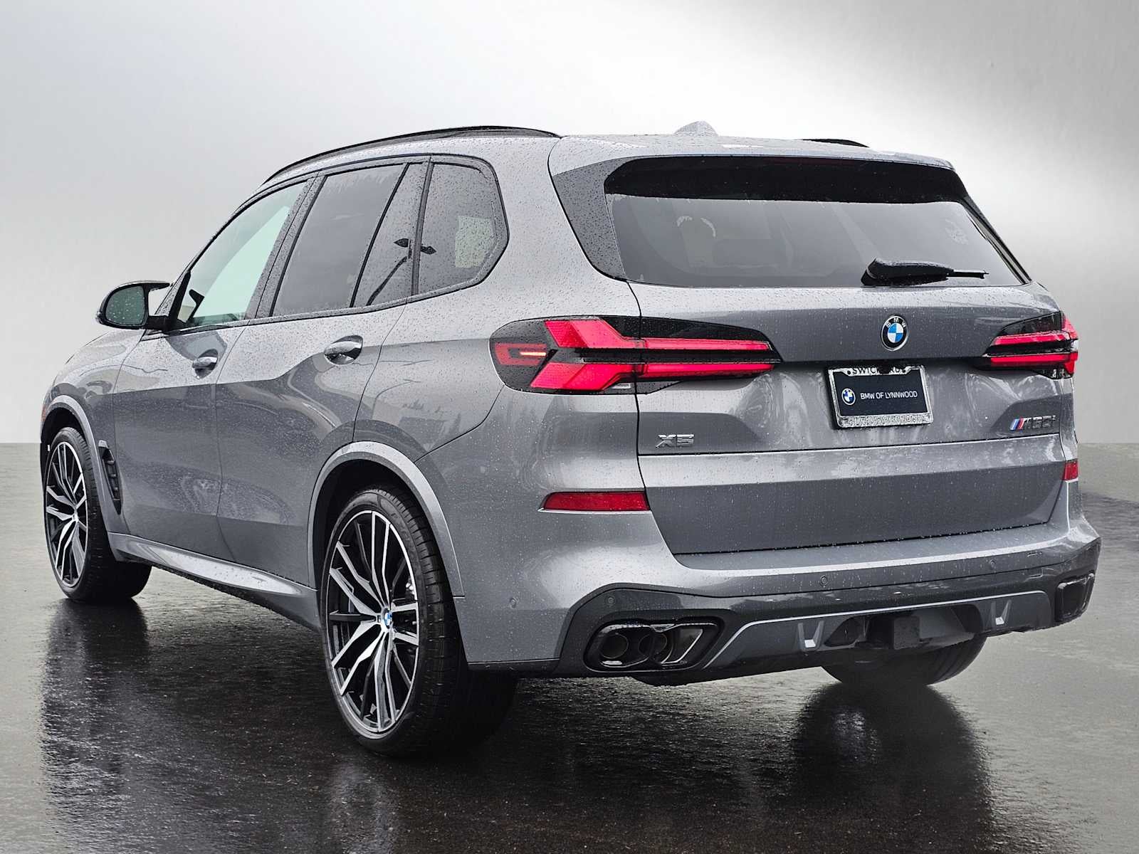 2026 BMW X5 M60i