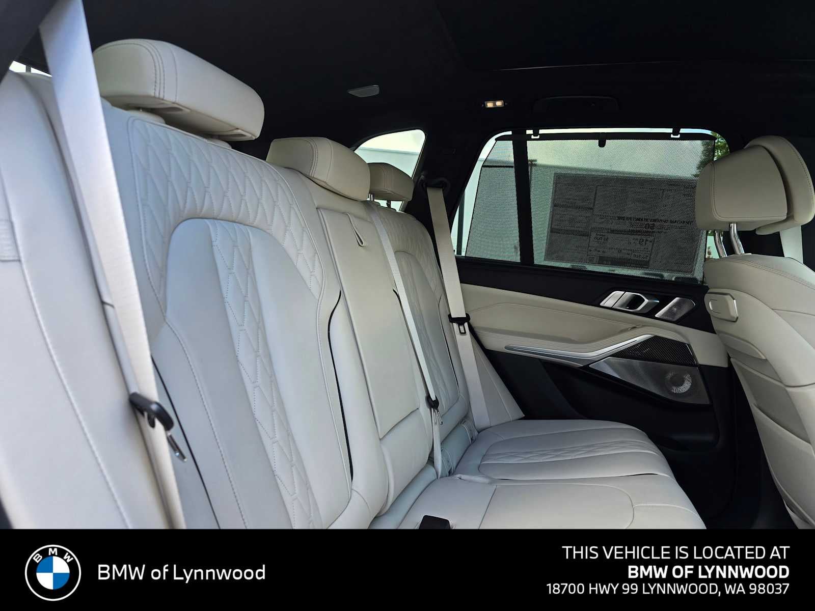 2026 BMW X5 M60i M60i