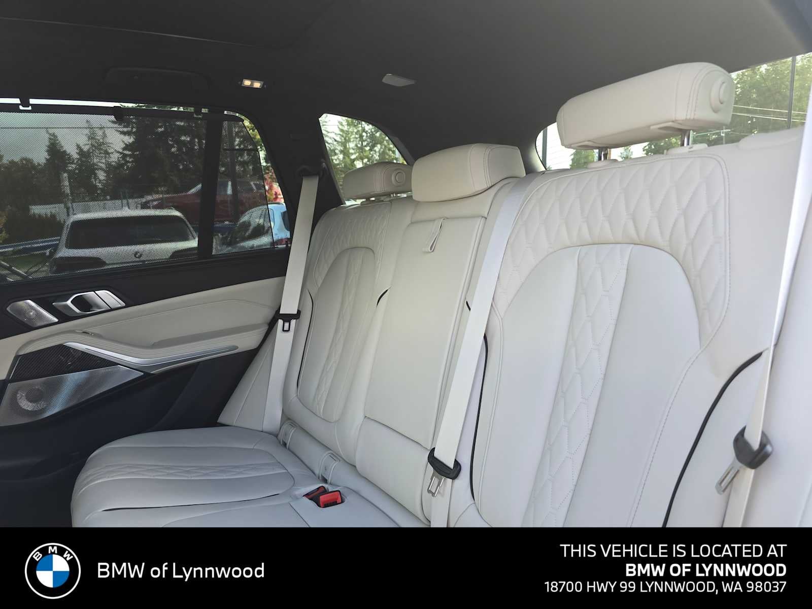 2026 BMW X5 M60i M60i