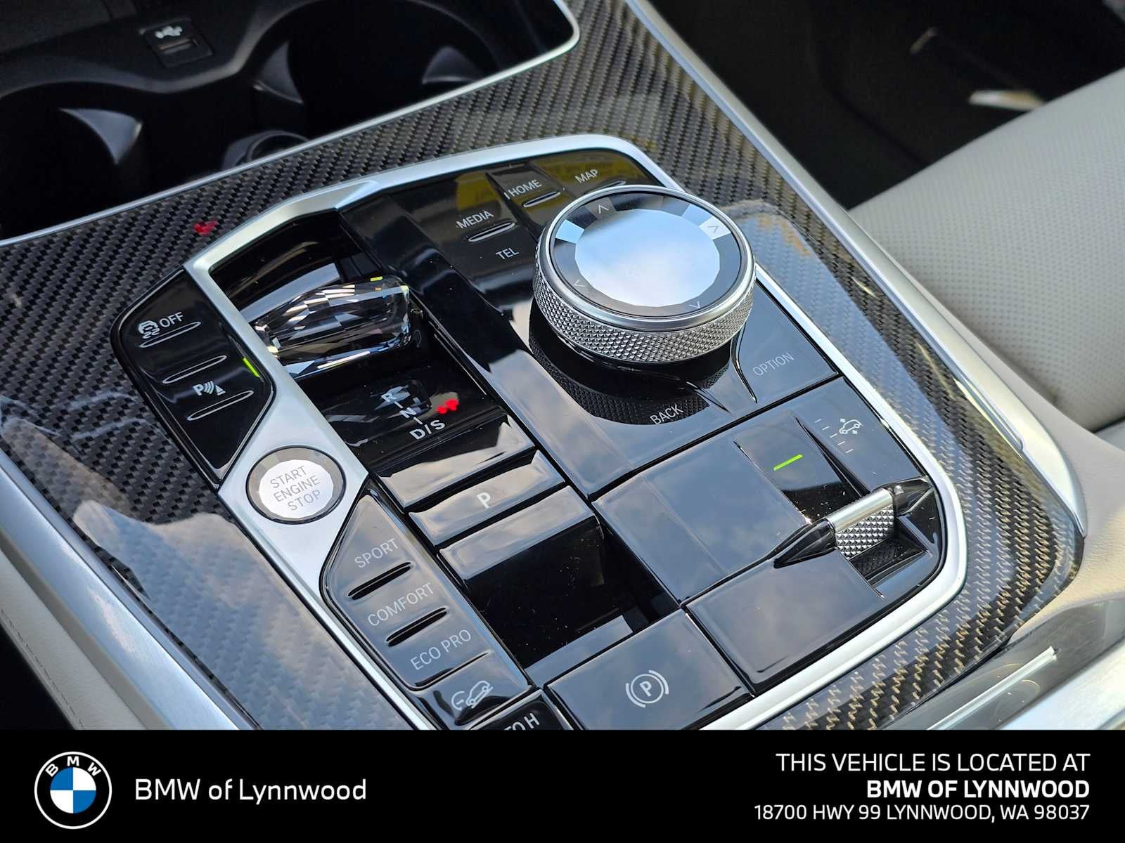 2026 BMW X5 M60i M60i