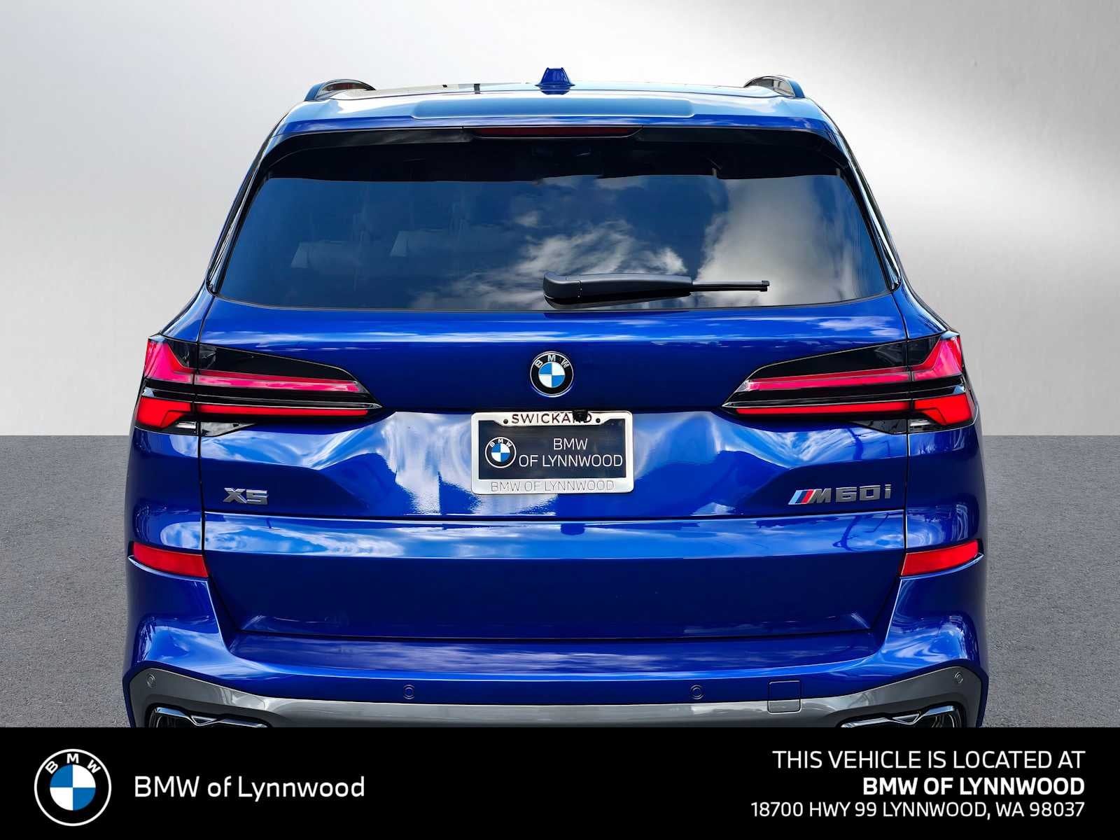 2026 BMW X5 M60i M60i