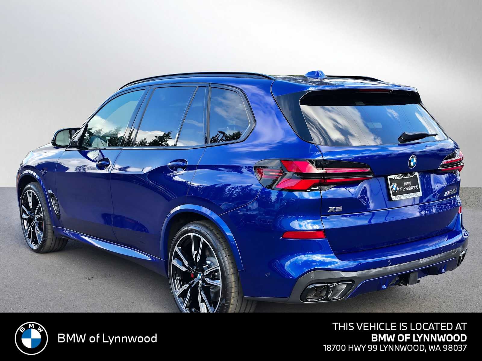2026 BMW X5 M60i M60i