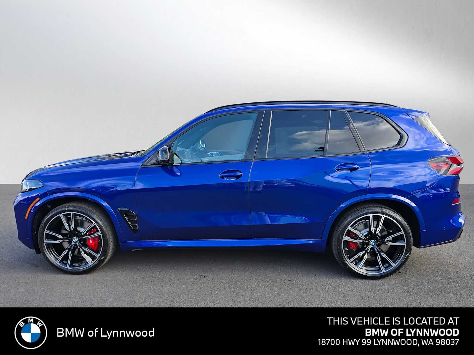 2026 BMW X5 M60i M60i
