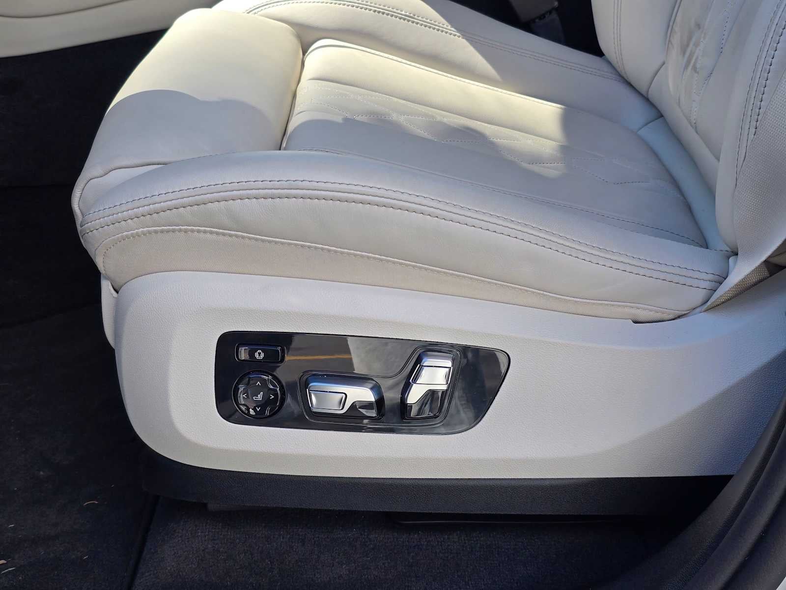 2026 BMW X5 xDrive50e xDrive50e