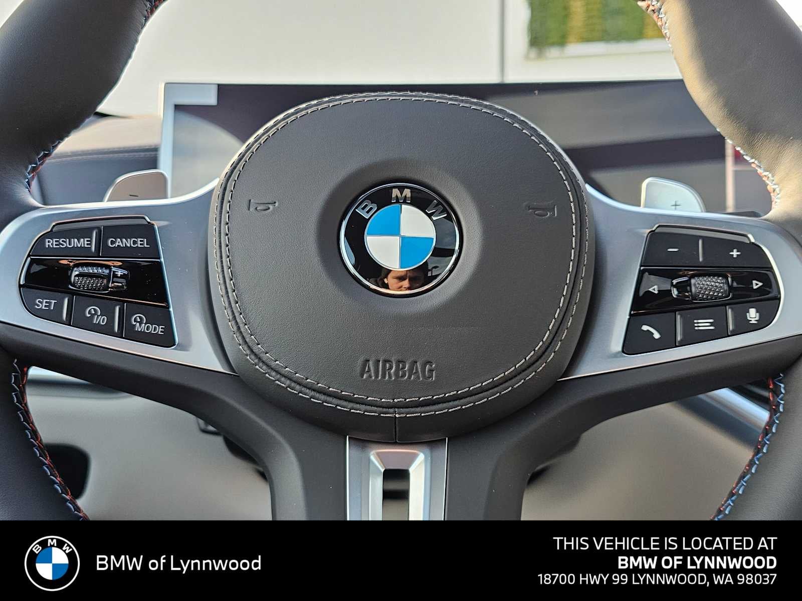 2026 BMW X6 M60i M60i