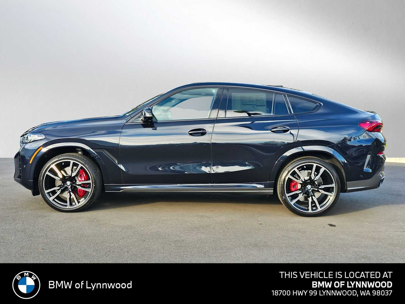 2026 BMW X6 M60i M60i