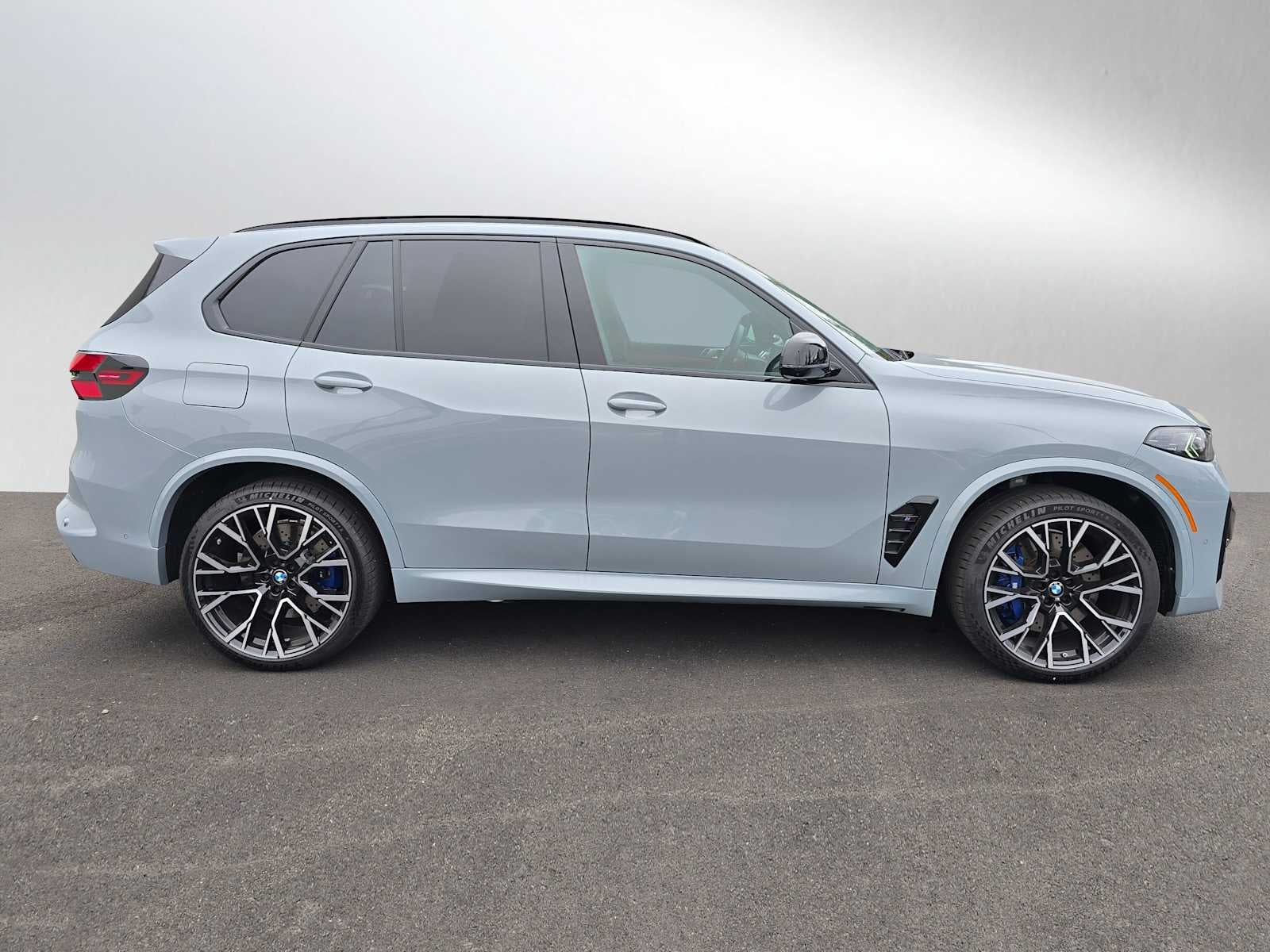 2025 BMW X5 M Competition