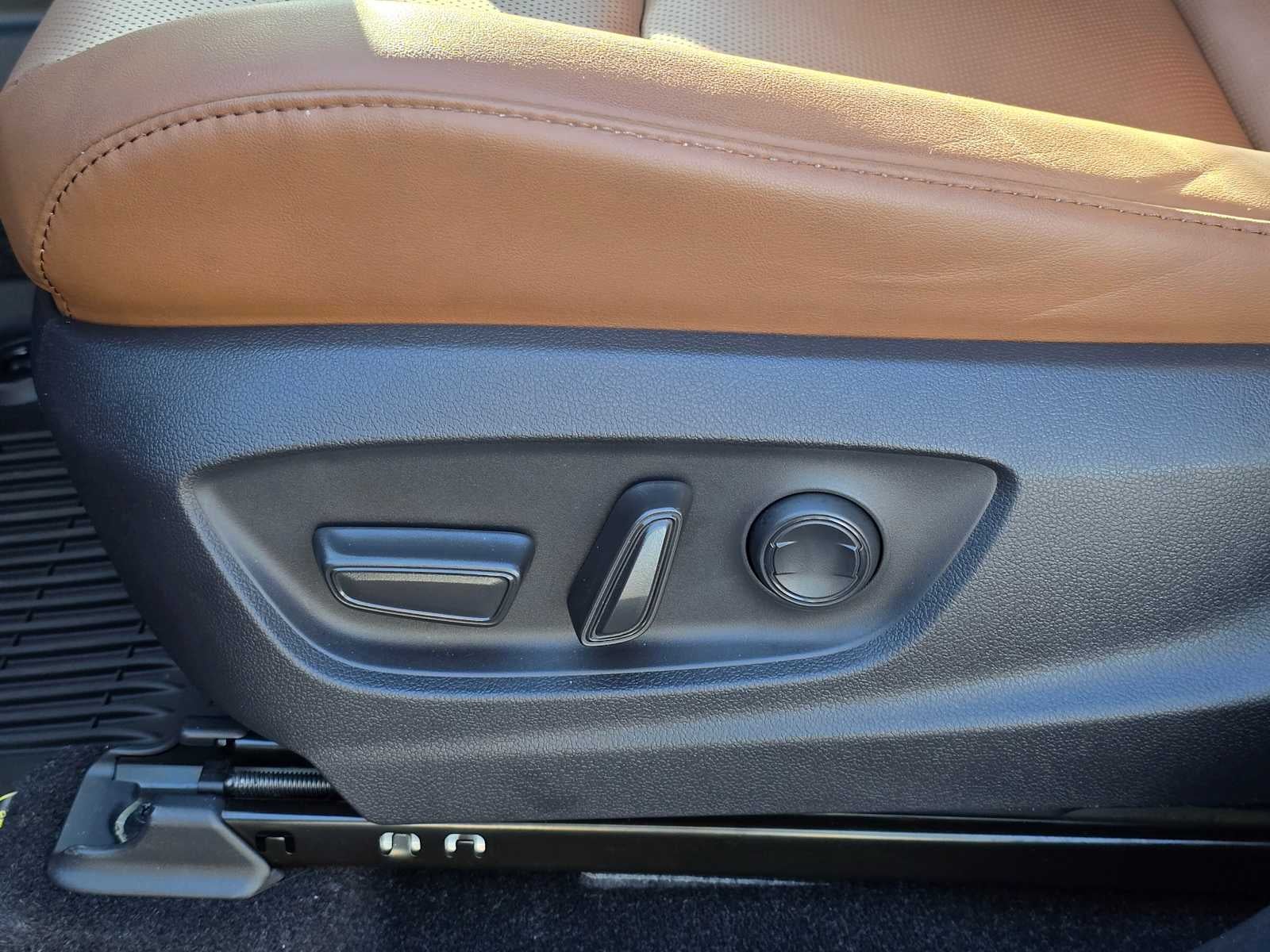 2025 Toyota Crown Signia Limited