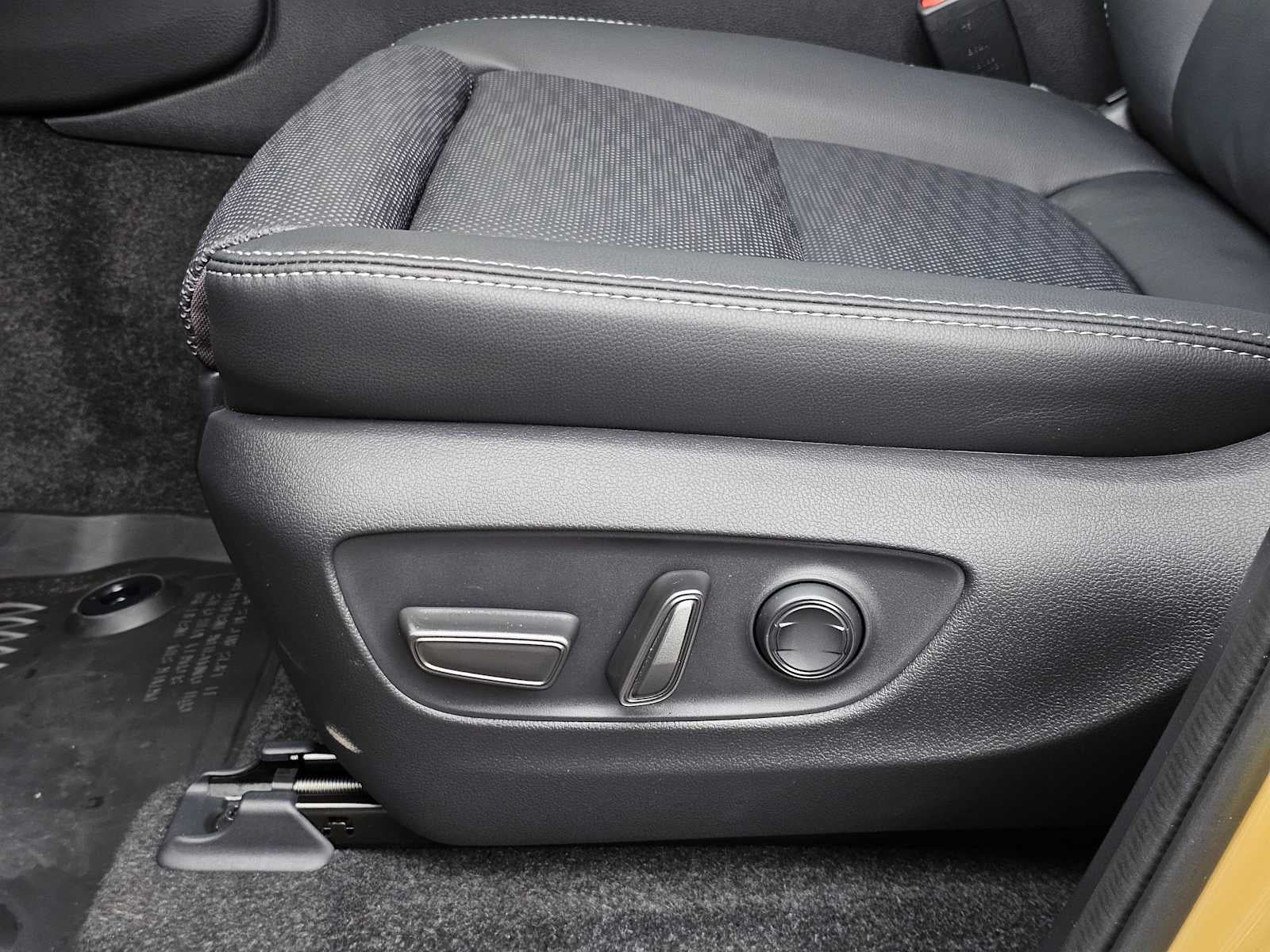 2026 Toyota Land Cruiser 4WD (Natl)