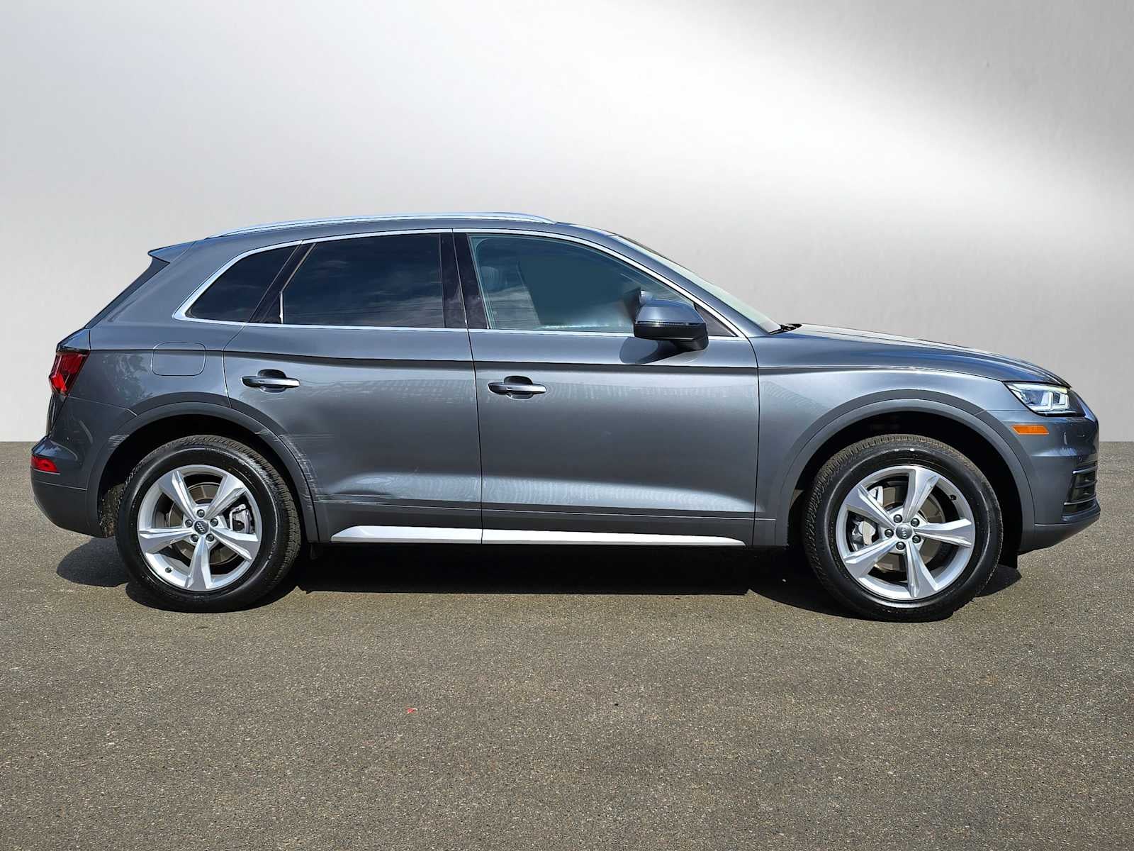 2020 Audi Q5 Premium Plus
