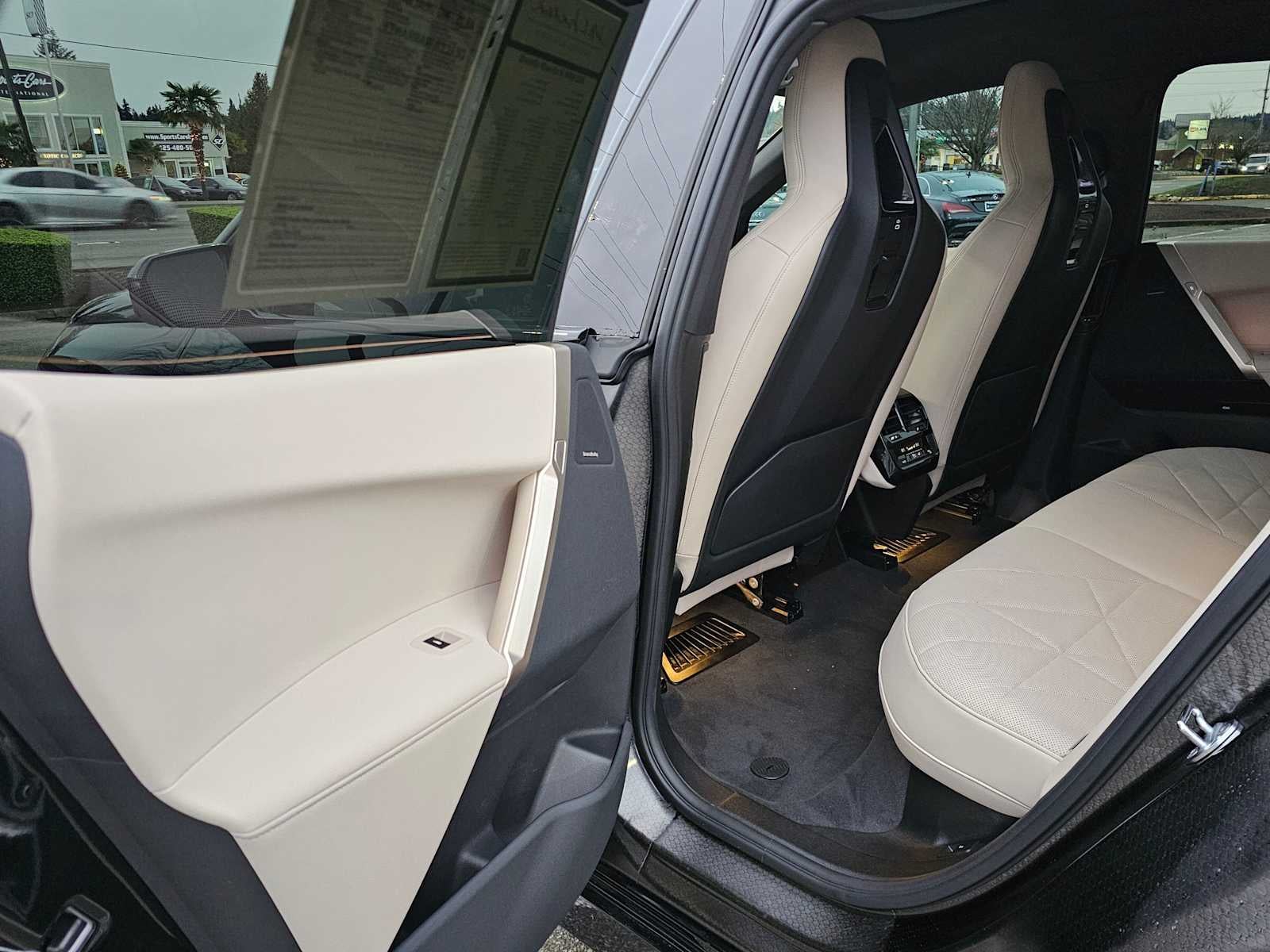 2025 BMW iX xDrive50