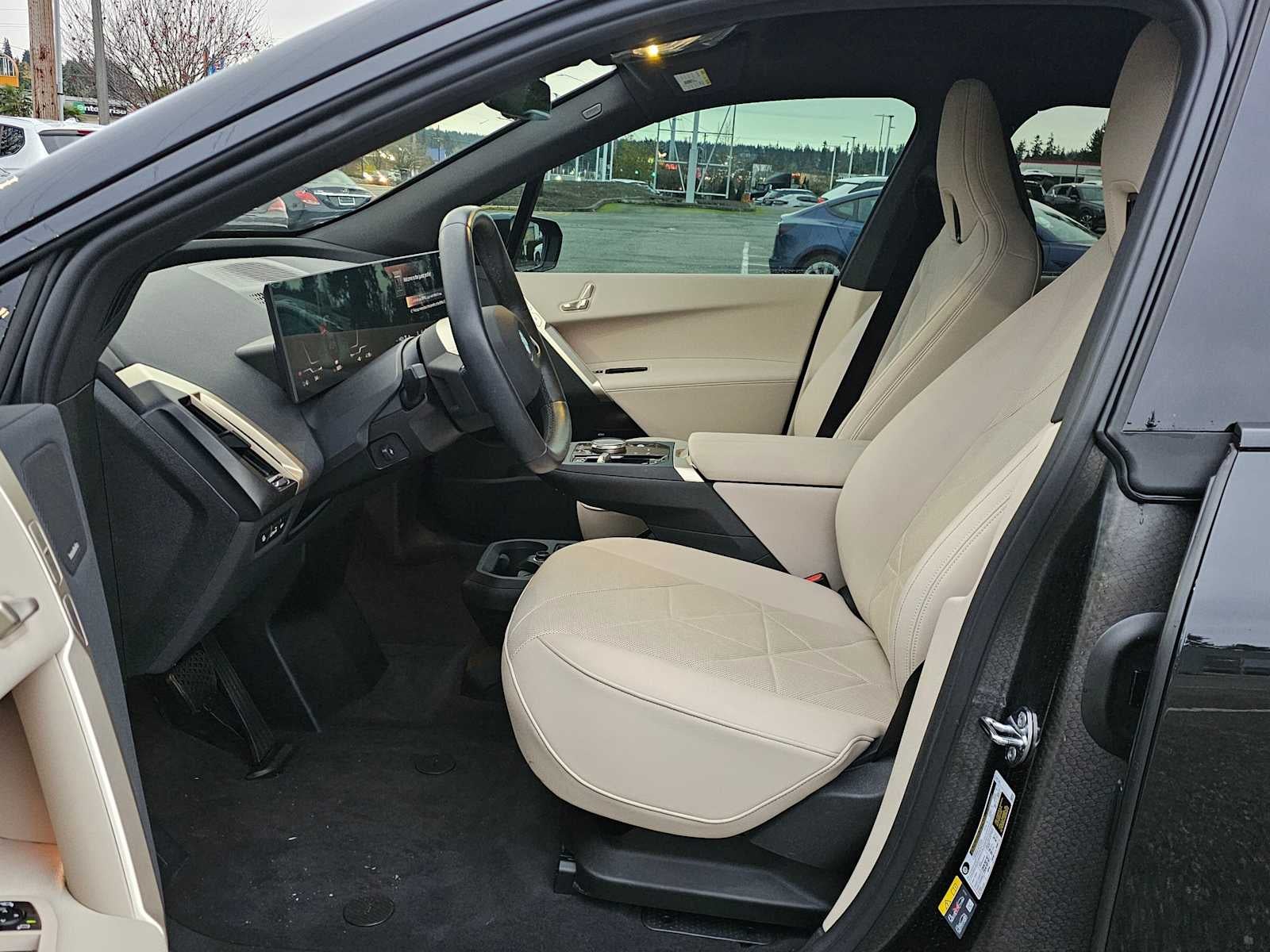 2025 BMW iX xDrive50