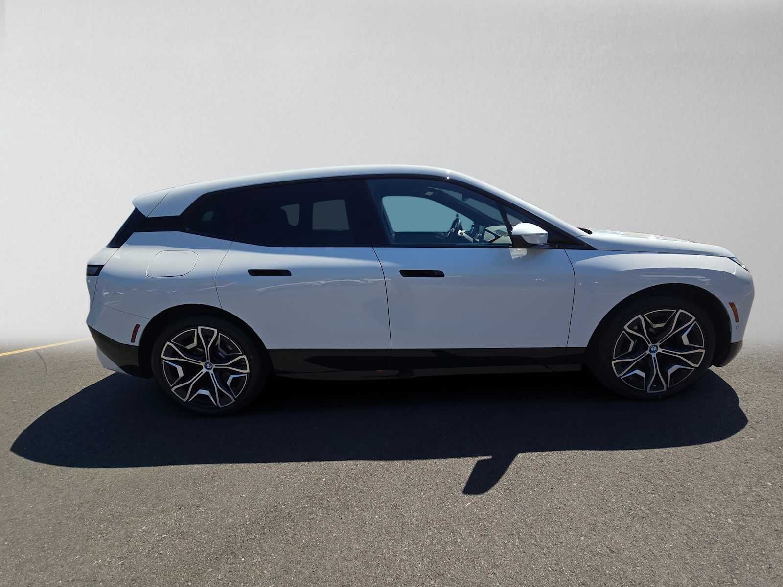 2023 BMW iX M60