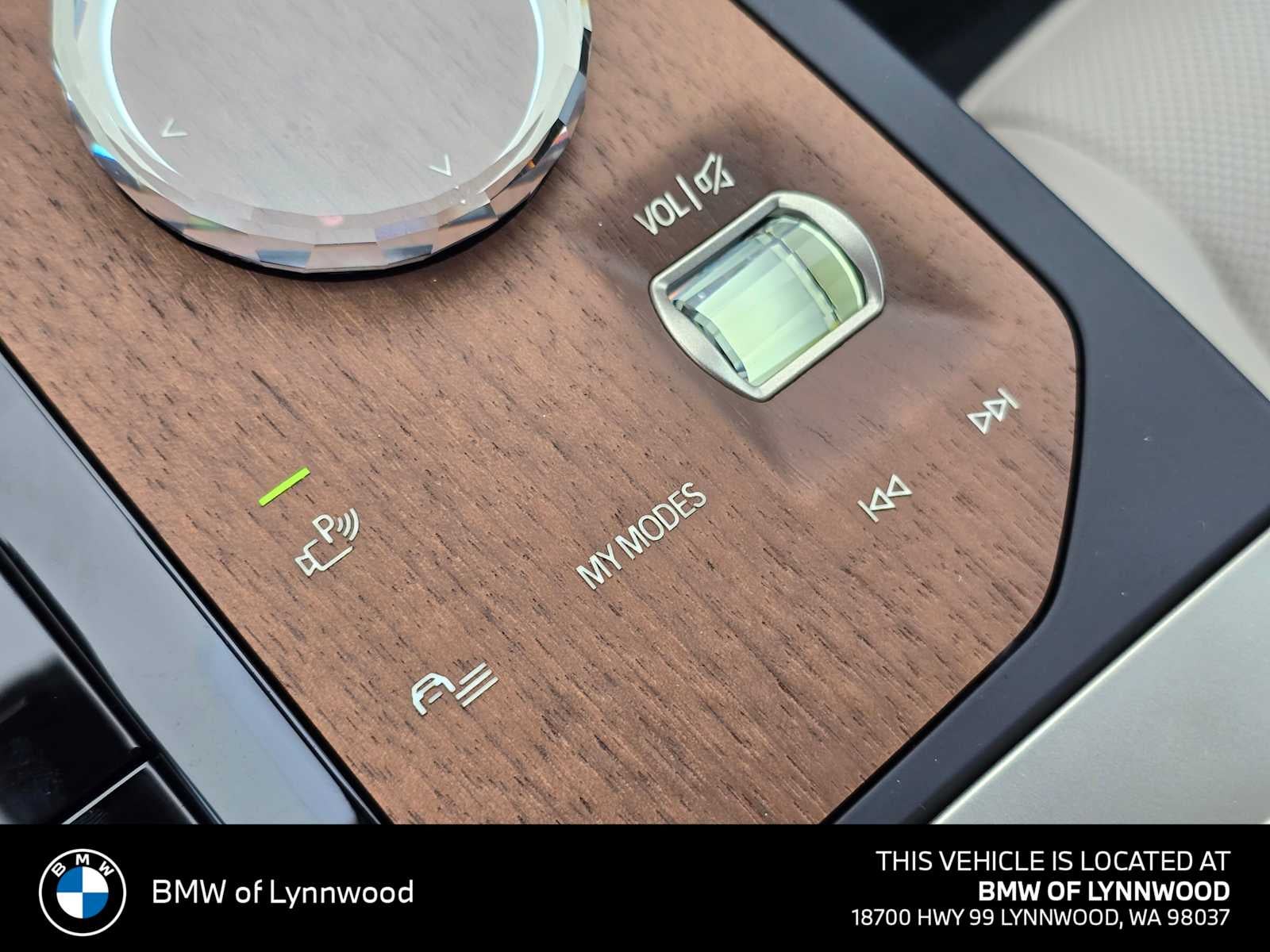 2026 BMW iX xDrive60