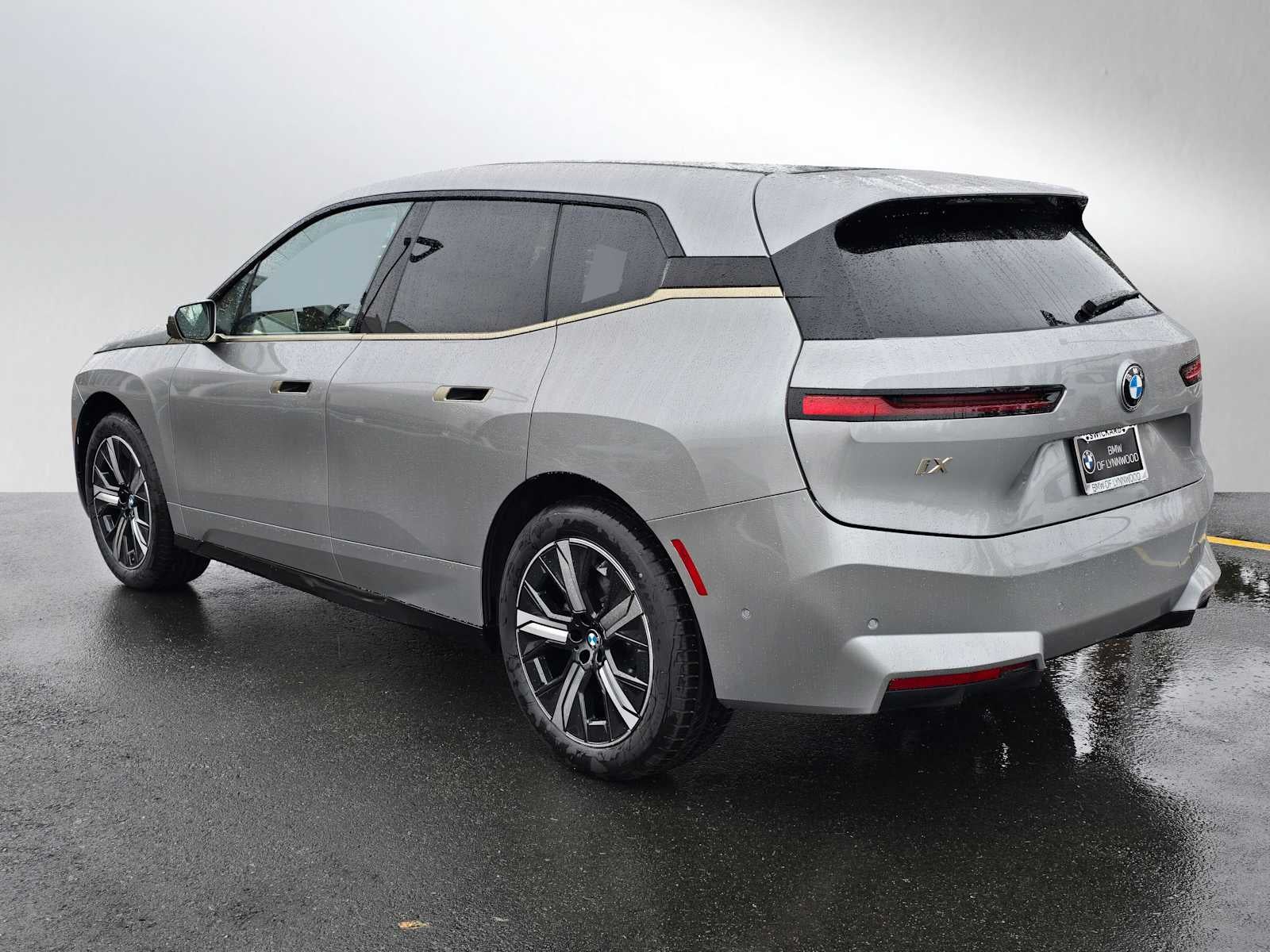 2026 BMW iX xDrive60