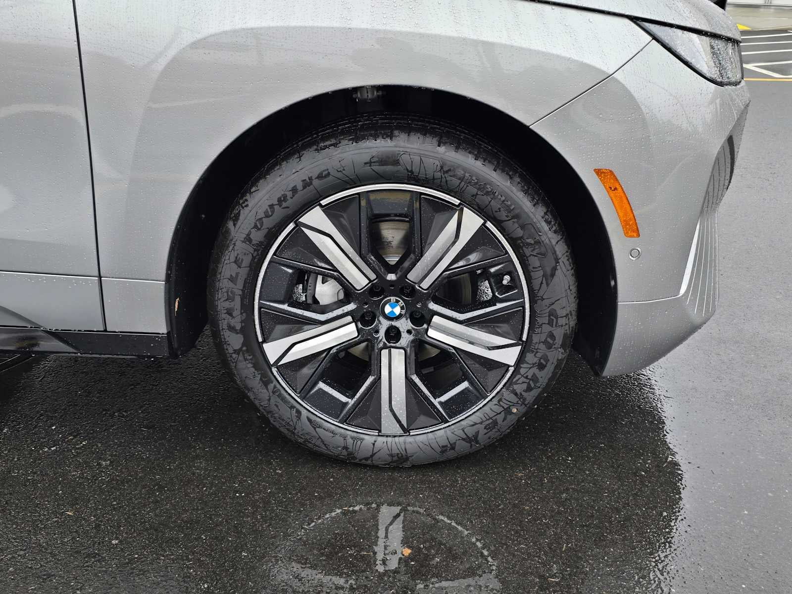 2026 BMW iX xDrive60