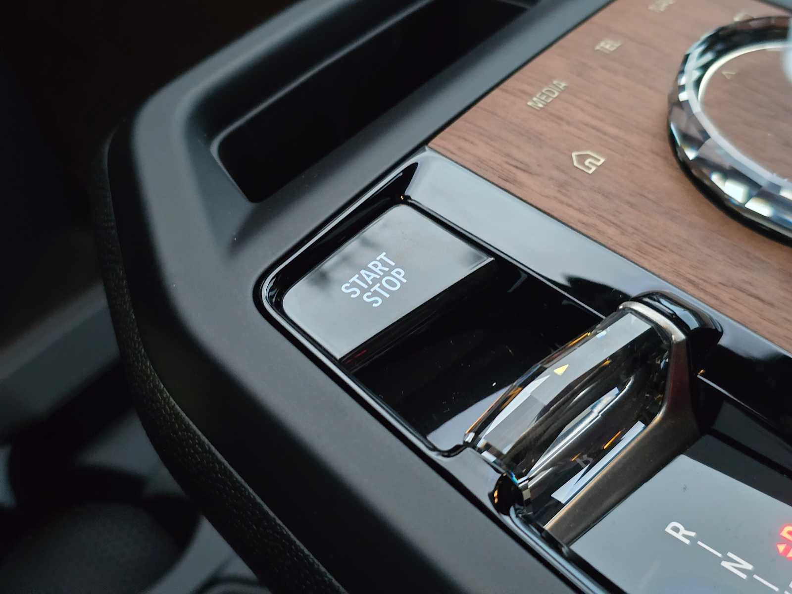 2026 BMW iX xDrive60