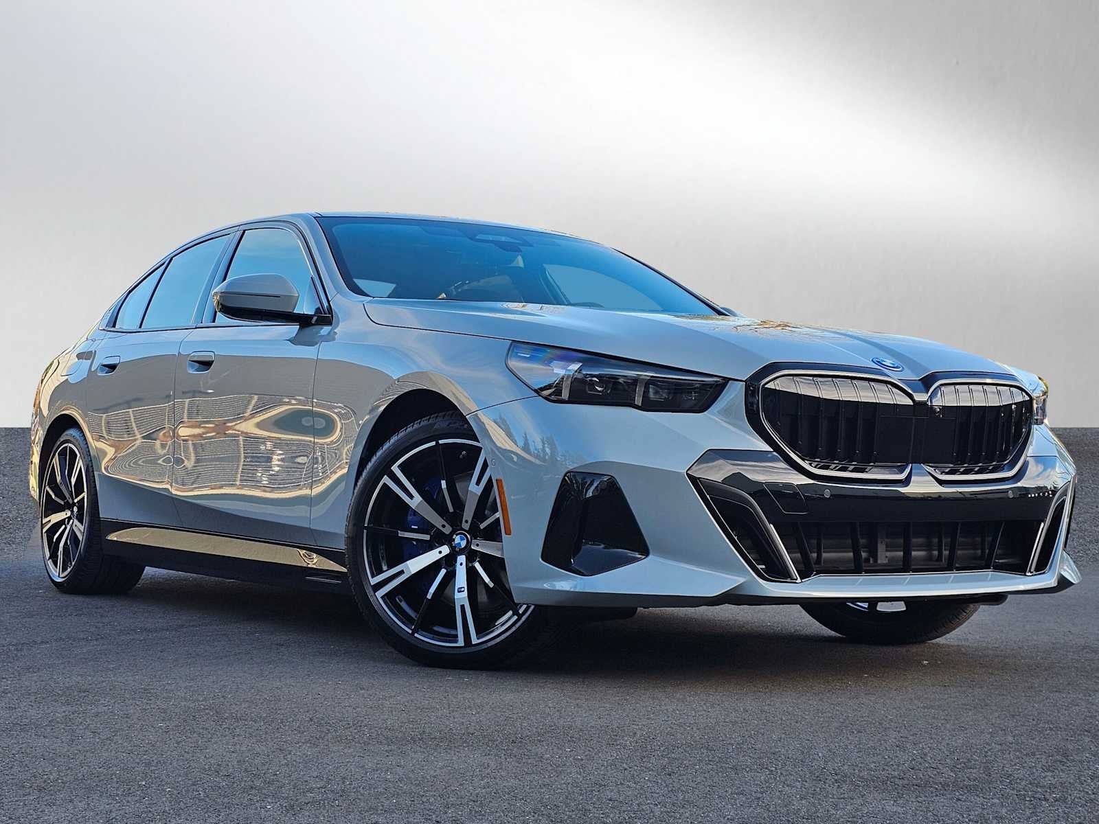 2026 BMW 5 Series 550e xDrive