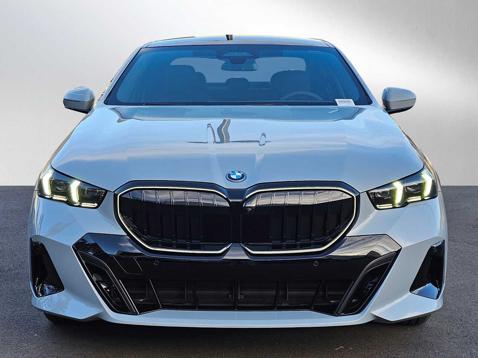 2026 BMW 5 Series 550e xDrive