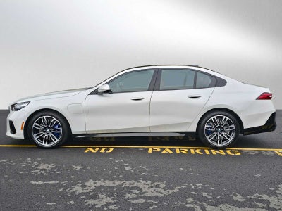 2026 BMW 550e xDrive 550e xDrive