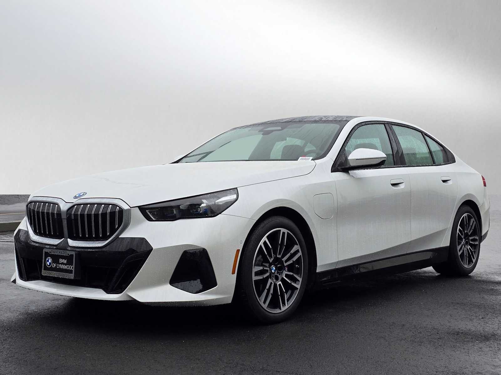 2026 BMW 550e xDrive 550e xDrive