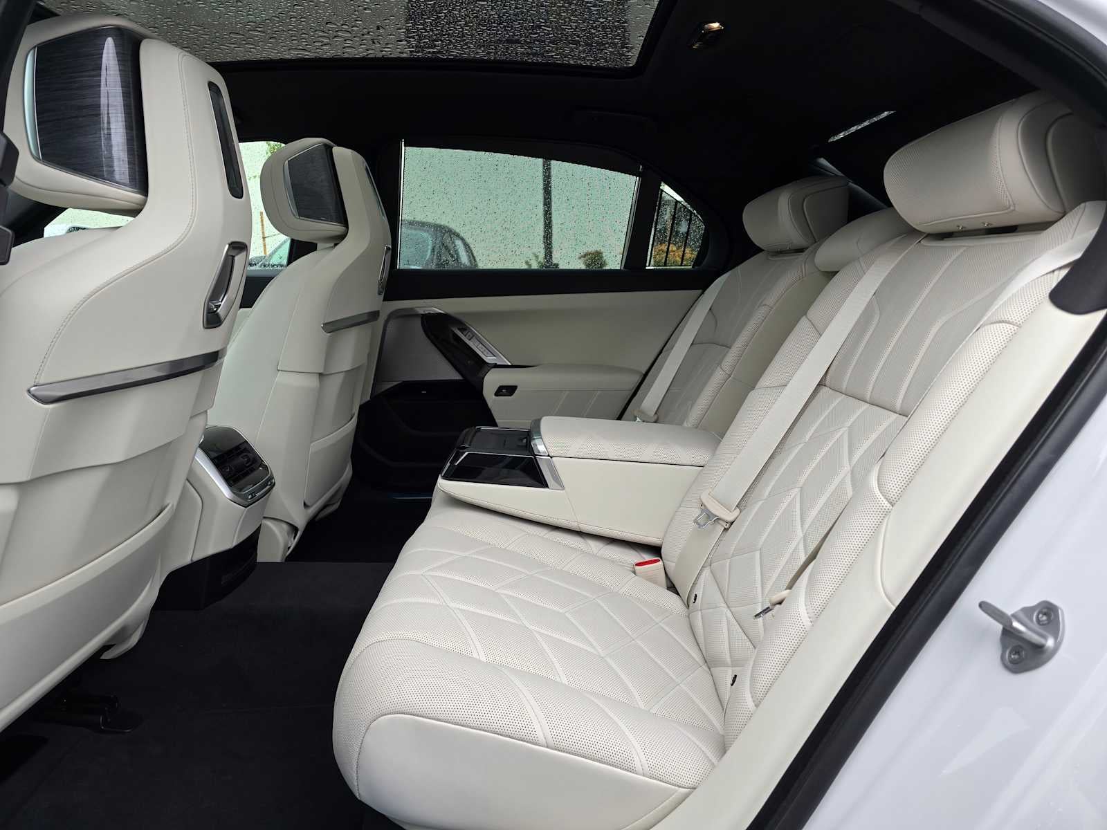 2025 BMW 7 Series 740i xDrive