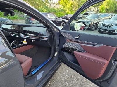 2025 BMW 7 Series 750e xDrive