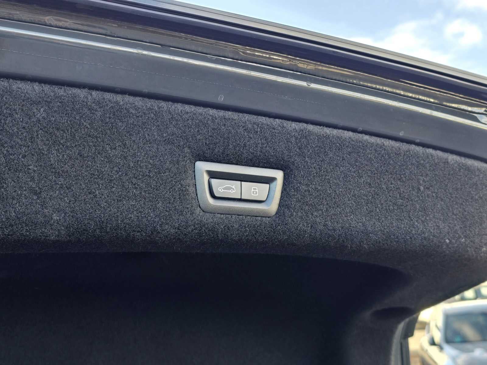 2025 BMW 7 Series 750e xDrive