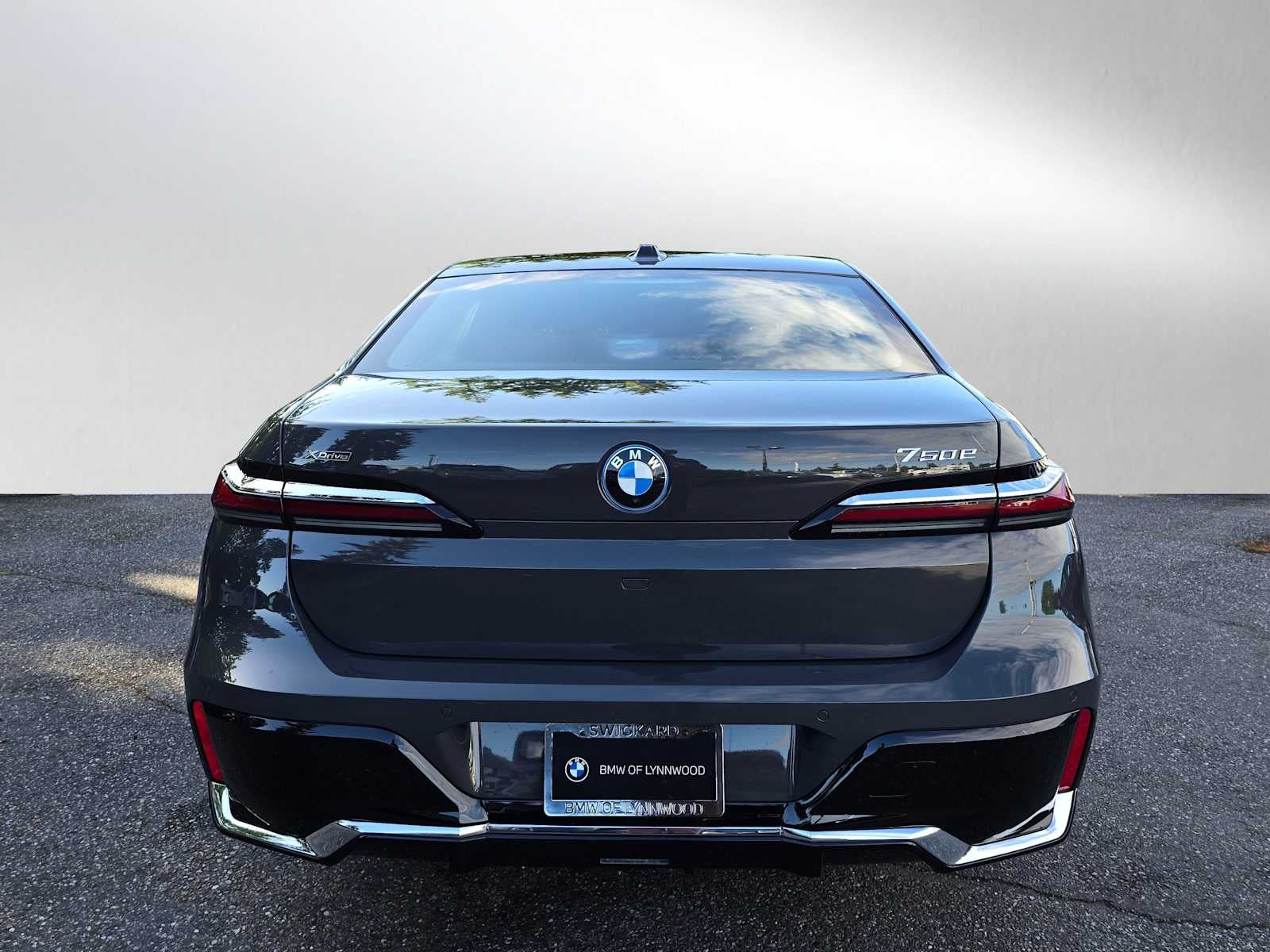 2025 BMW 7 Series 750e xDrive