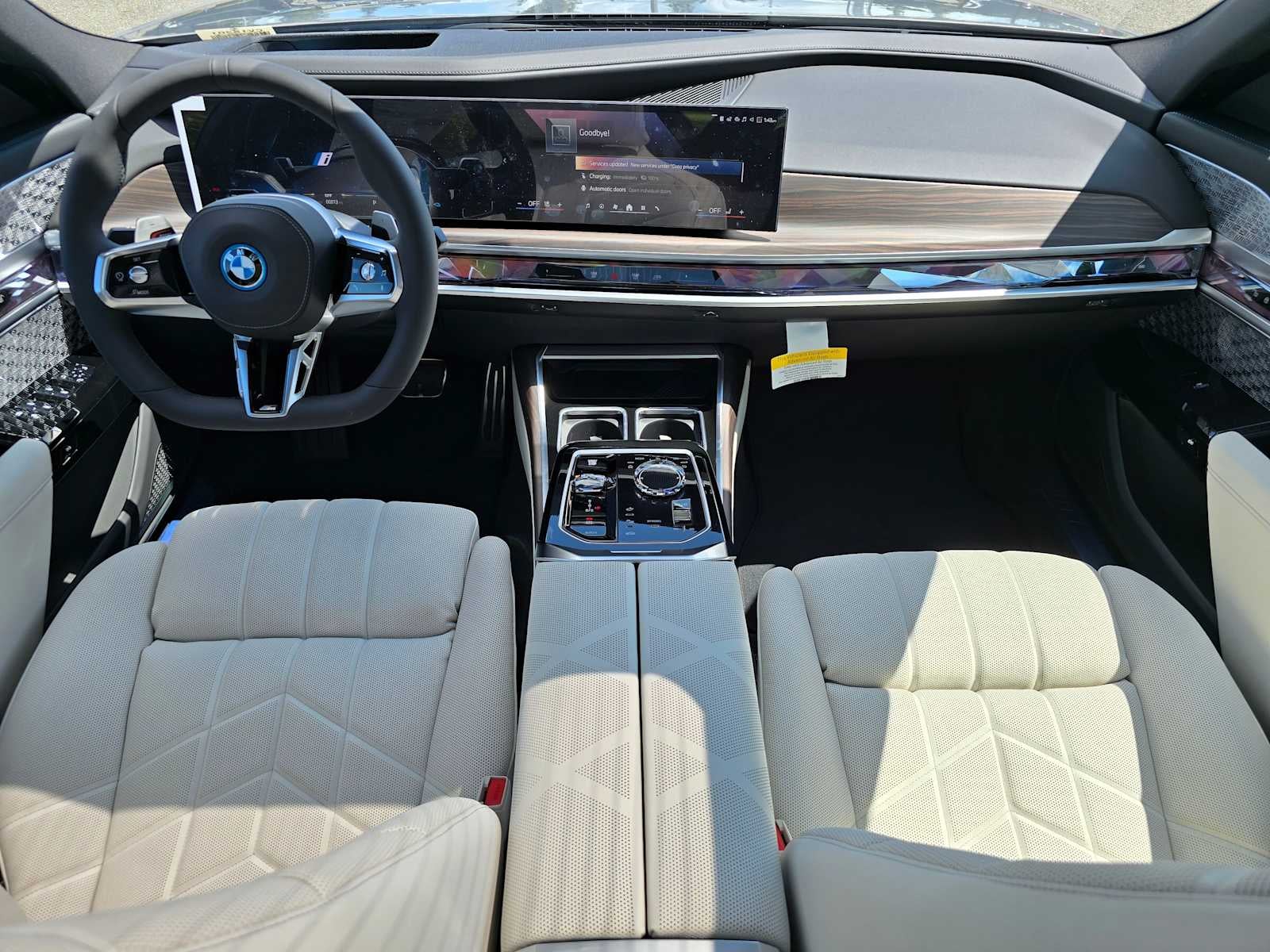 2025 BMW 7 Series 750e xDrive