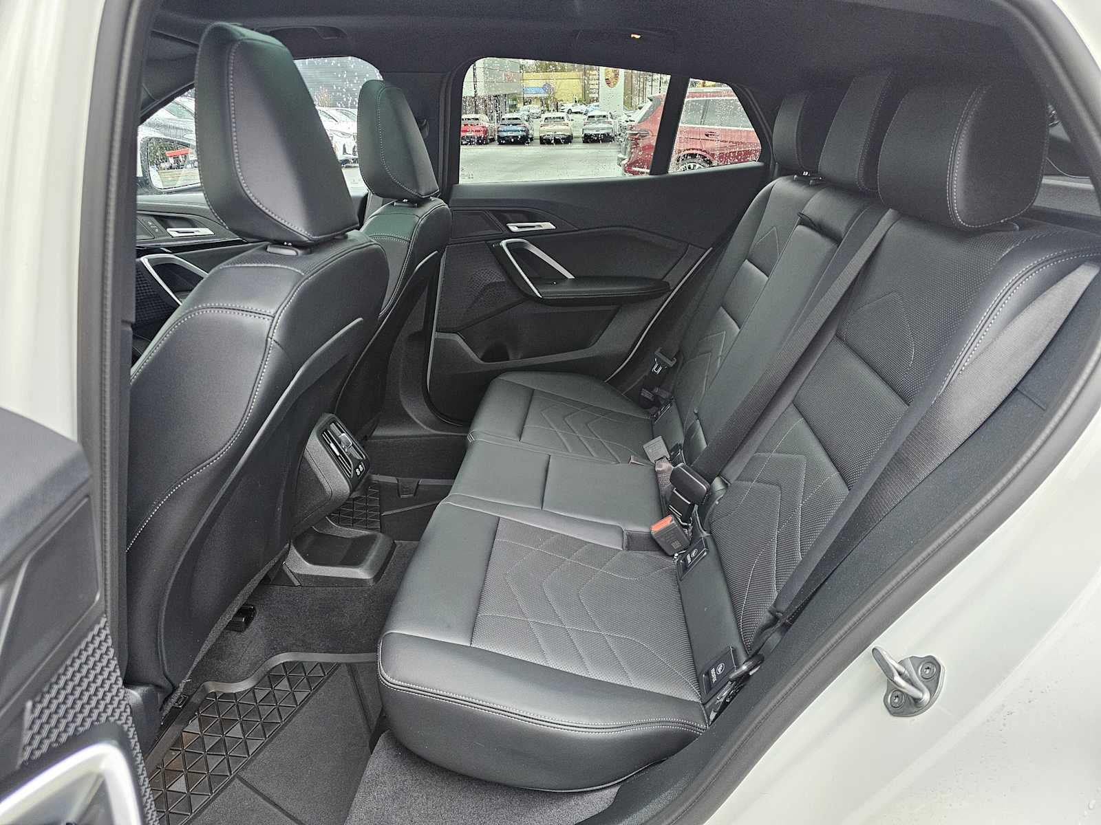 2025 BMW X2 xDrive28i xDrive28i