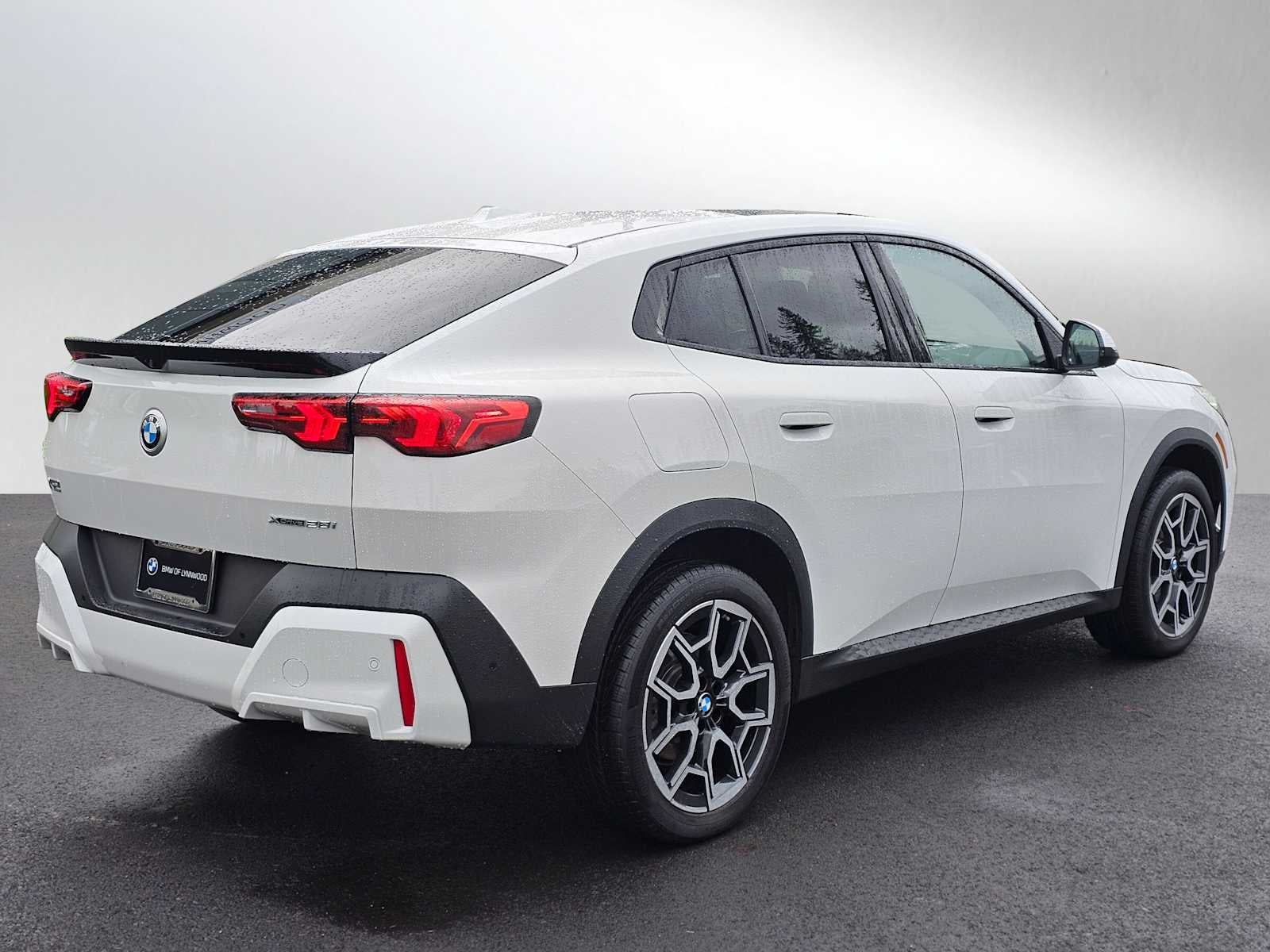 2025 BMW X2 xDrive28i