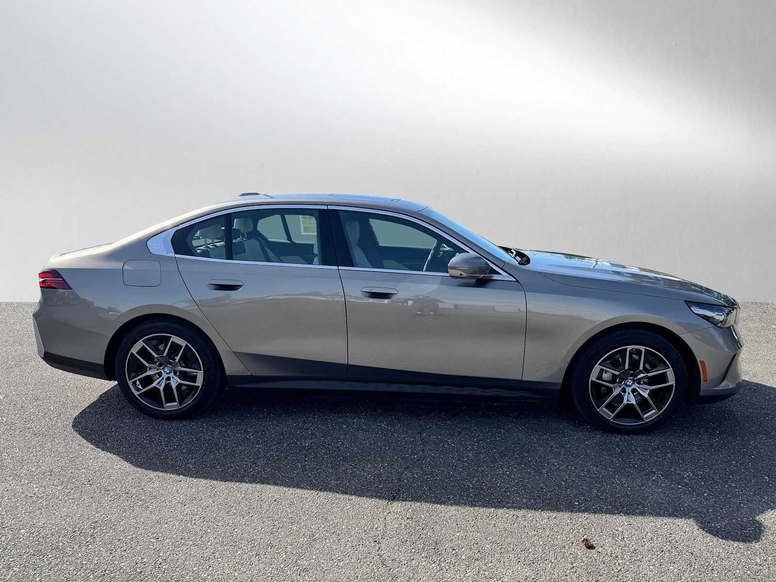 2025 BMW i5 xDrive40