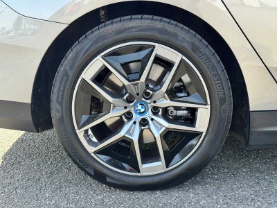 2025 BMW i5 xDrive40