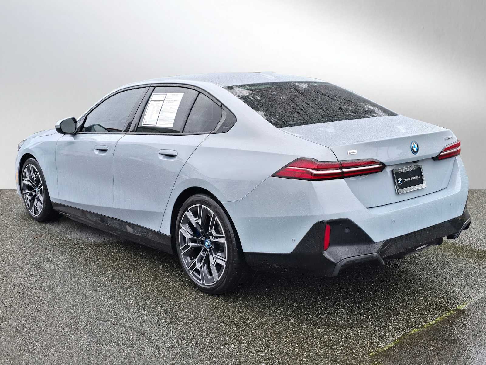 2025 BMW i5 eDrive40
