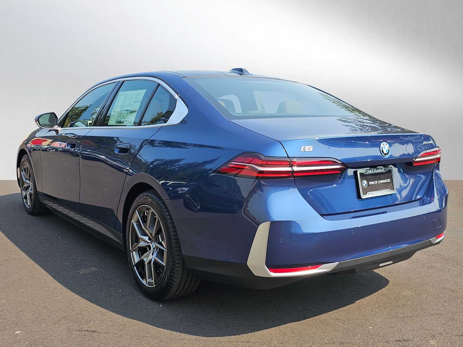 2026 BMW i5 xDrive40