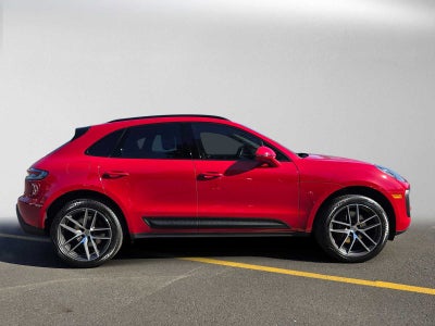 2023 Porsche Macan AWD